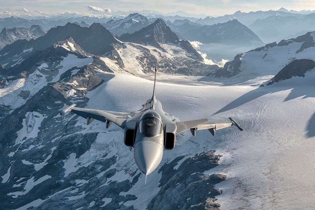 Swiss Alps Grippen