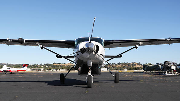 Xwing's modified Grand Caravan on runway