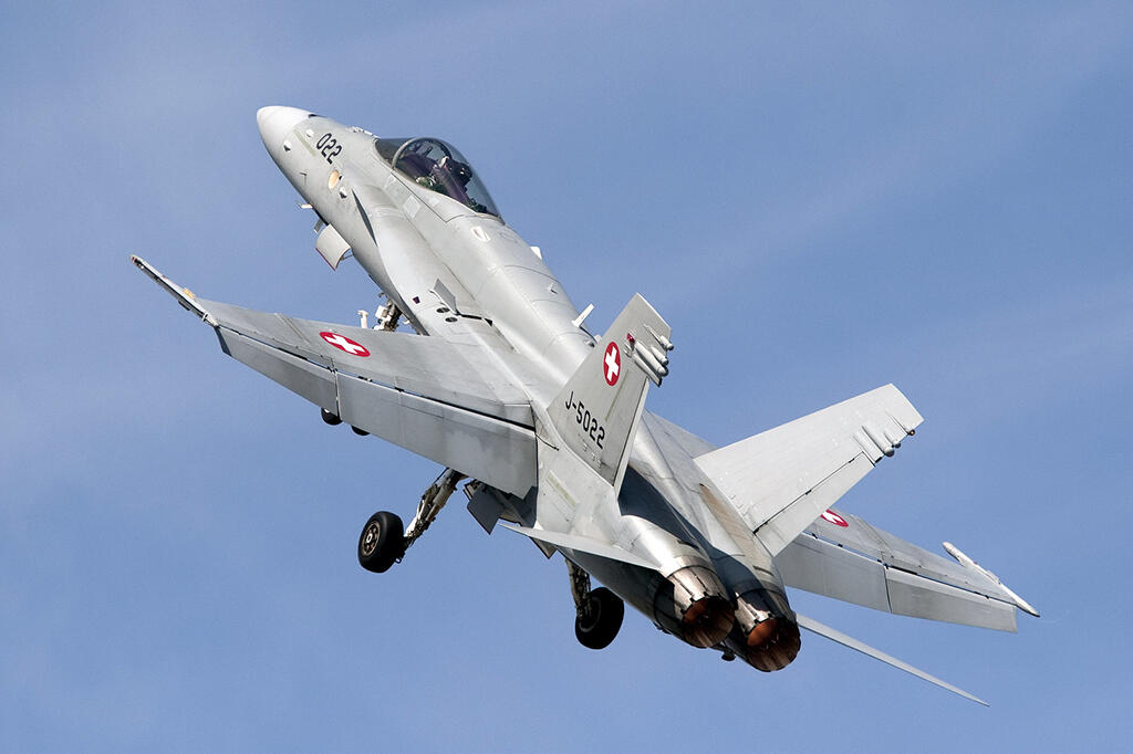 McDonnell Douglas F/A-18 C/D model Hornet