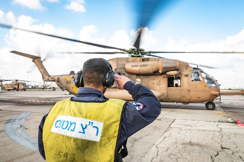 IAF Night Birds Lockheed Martin CH-53 technician