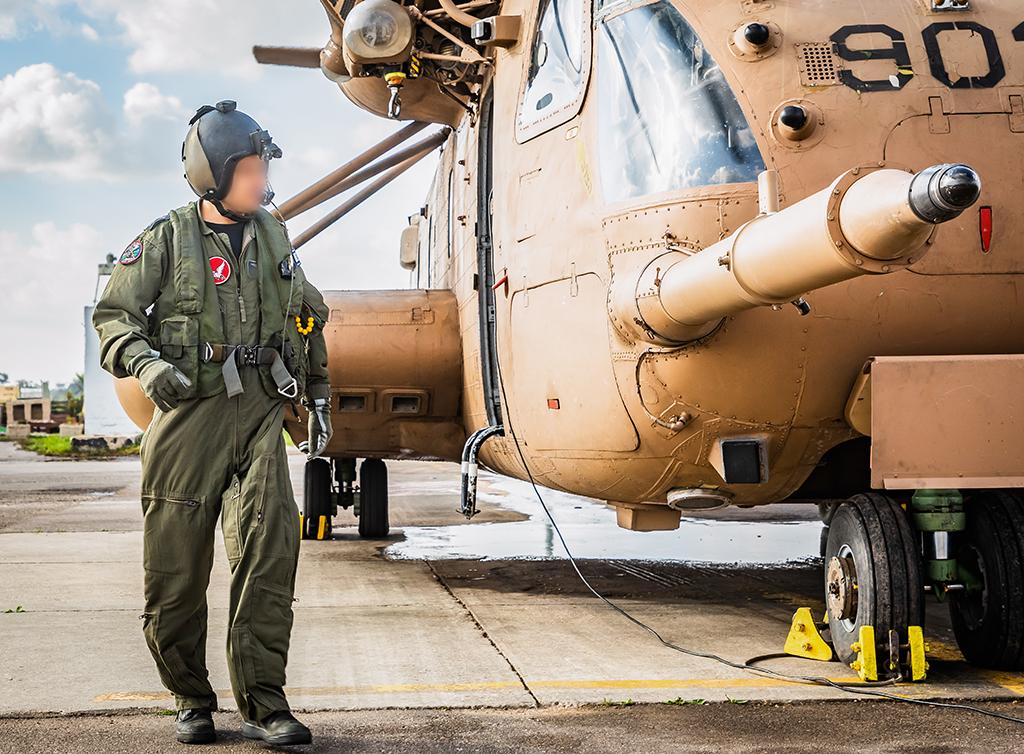 IAF Night Birds crew chief with Lockheed Martin CH-53