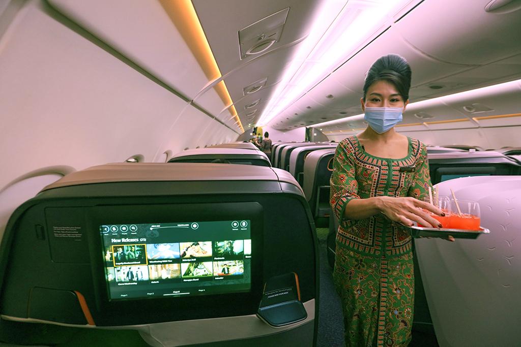 Singapore Airlines Restaurant A380 @Changi inflight entertainment