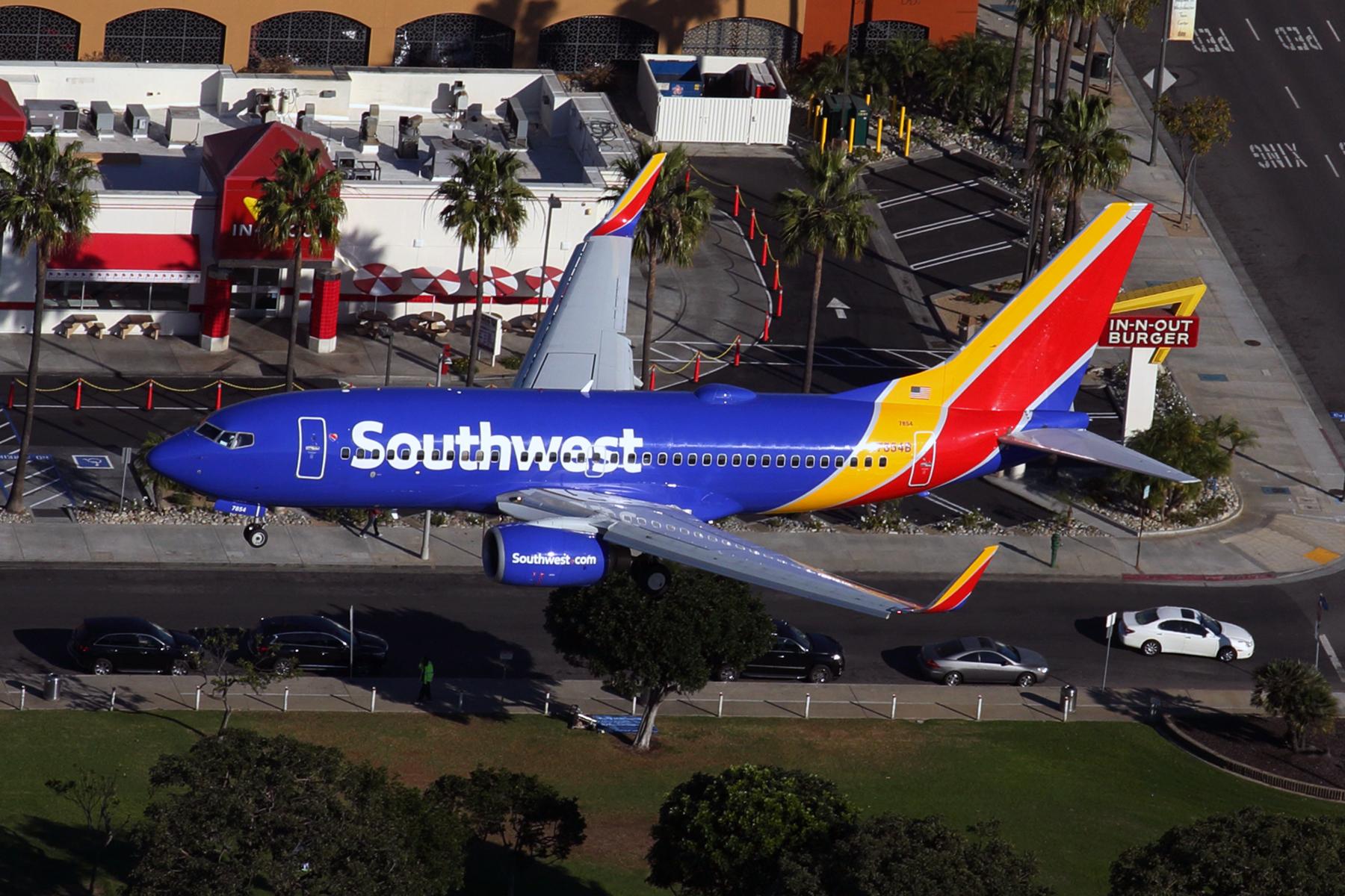 Southwest Airlines Boeing 737-700
