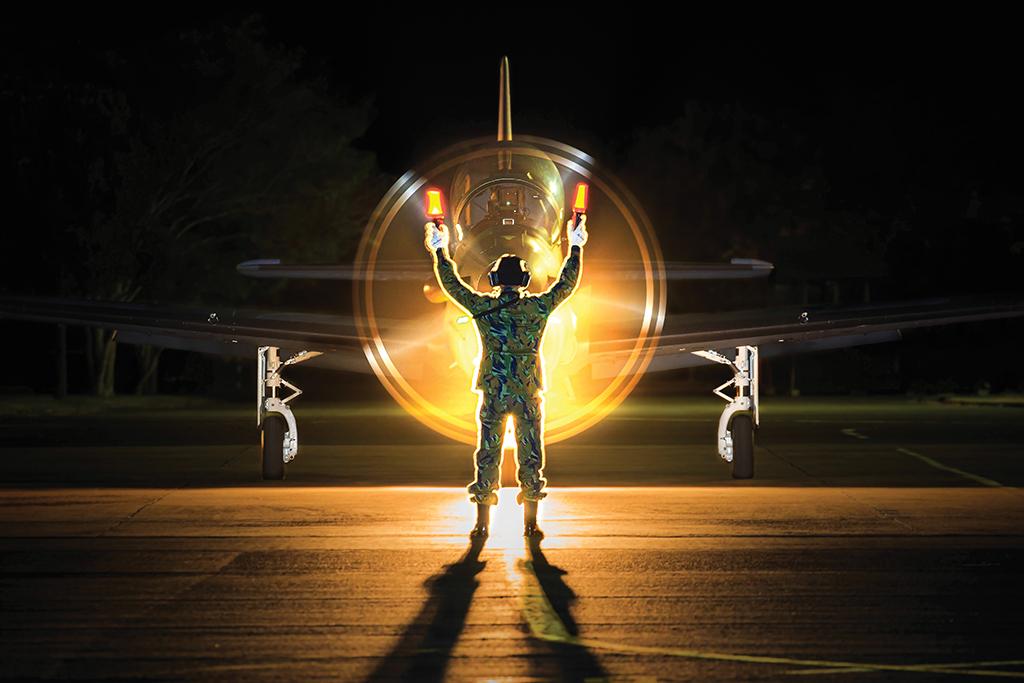 Embraer Super Tucano and mechanic