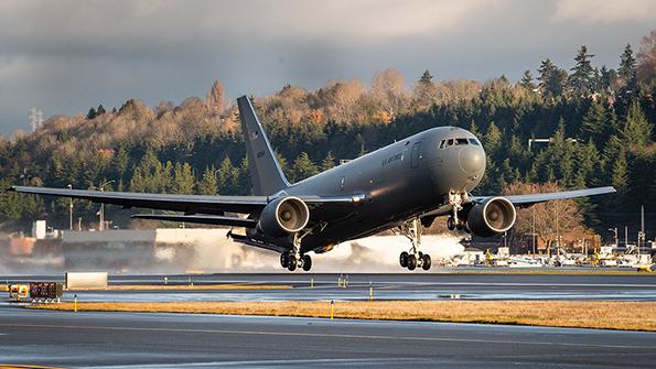 Boeing refueling aircraft
