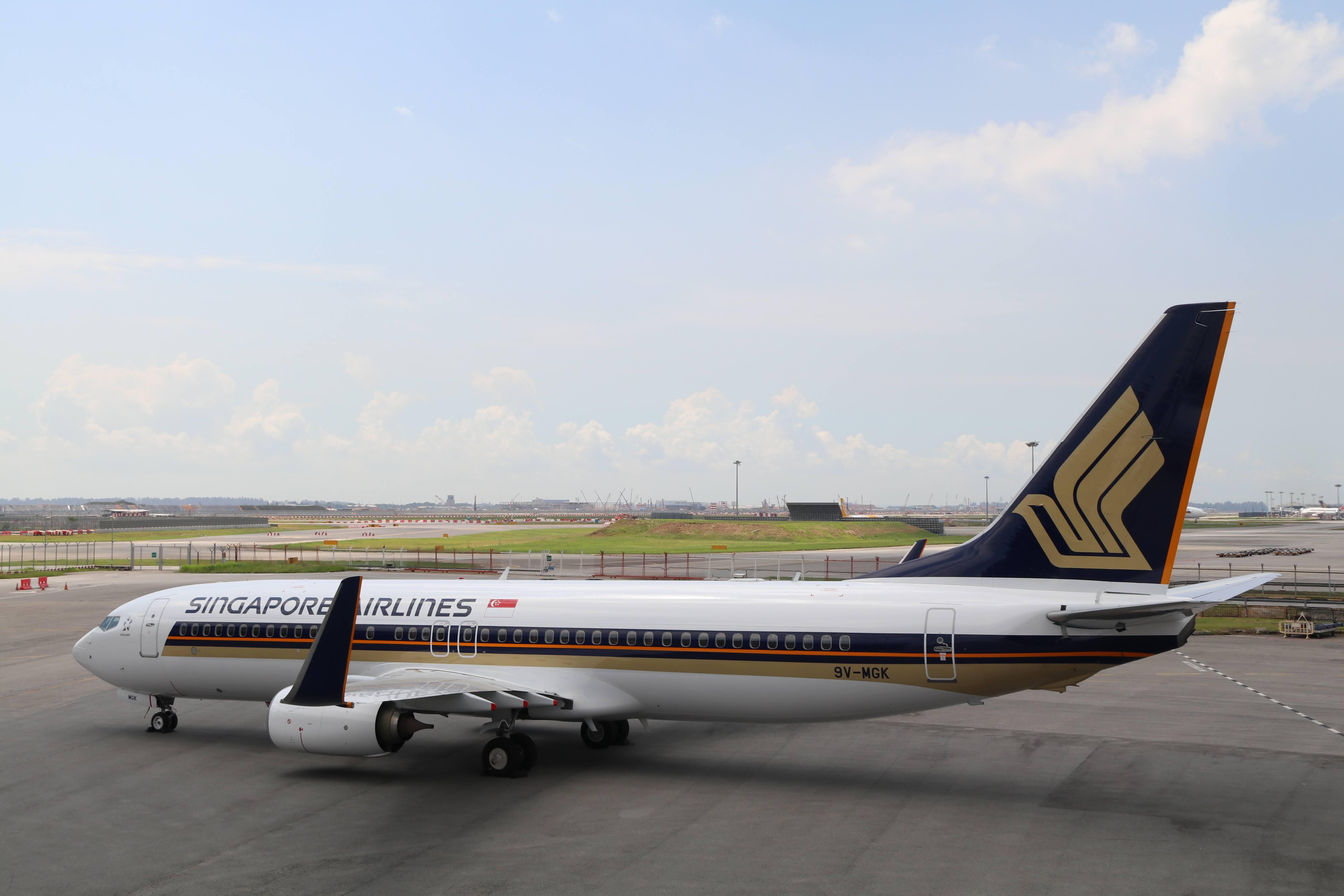 Singapore Airlines Boeing 737-800