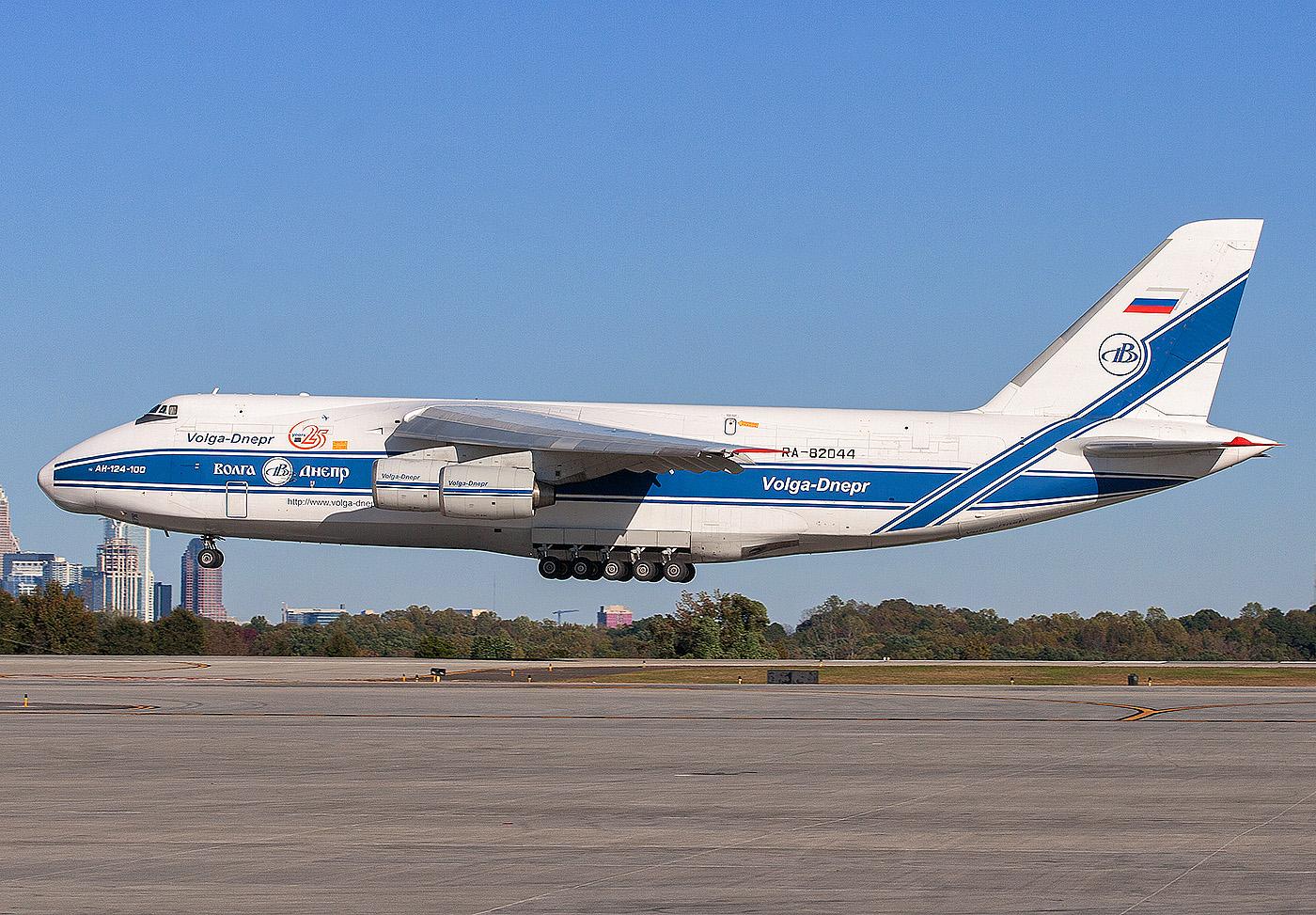 An-124