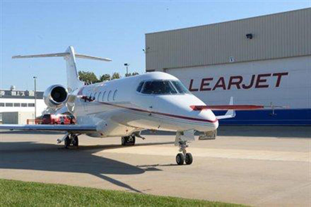 Learjet 85