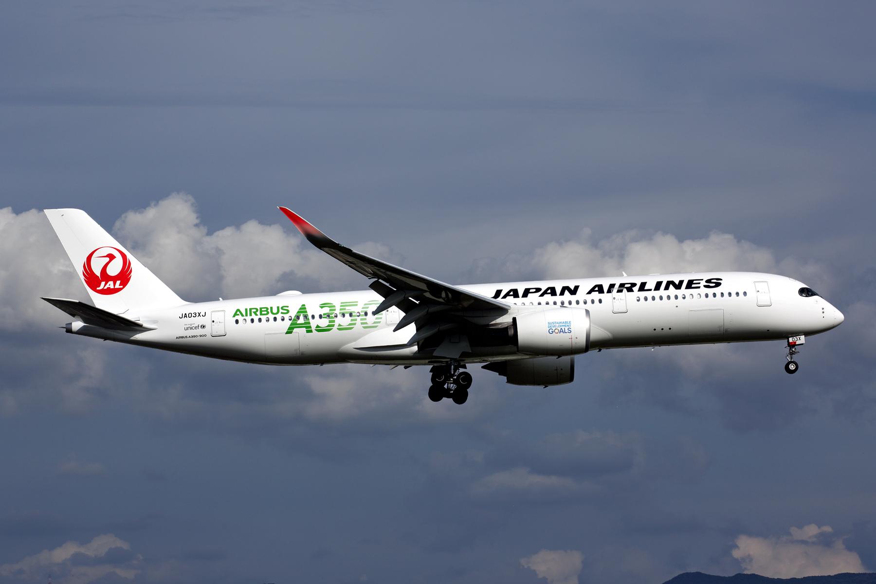 Japan Airlines Airbus A350-900