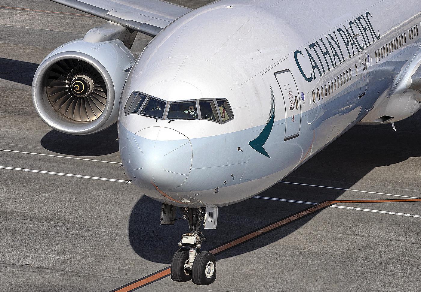 Cathay Pacific 777-300