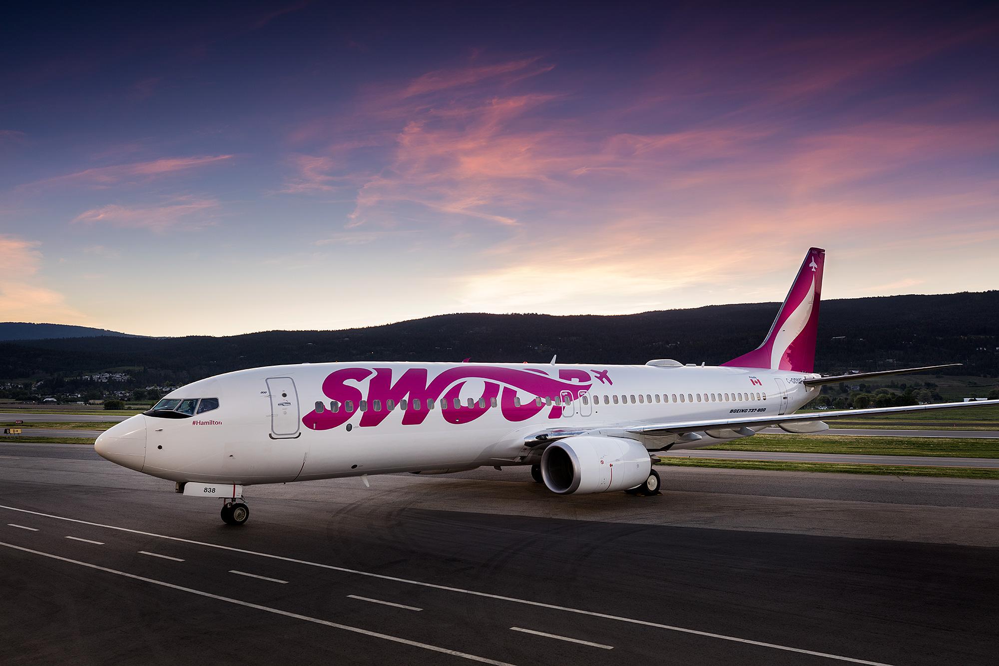 Swoop Boeing 737-800