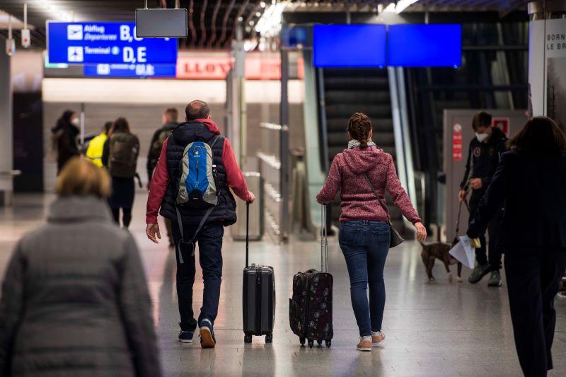 Frankfurt Airport travelers