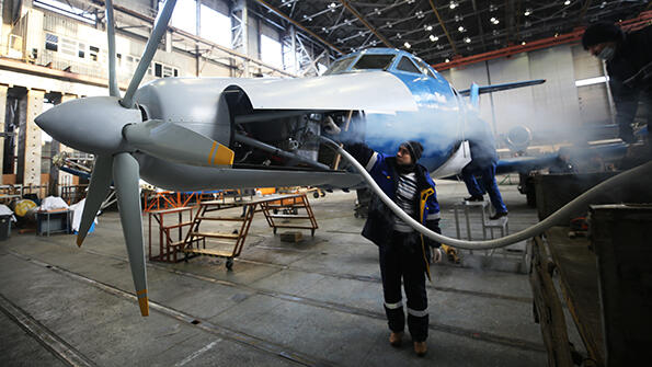 superconducting electric motor and cryogenic cooling system