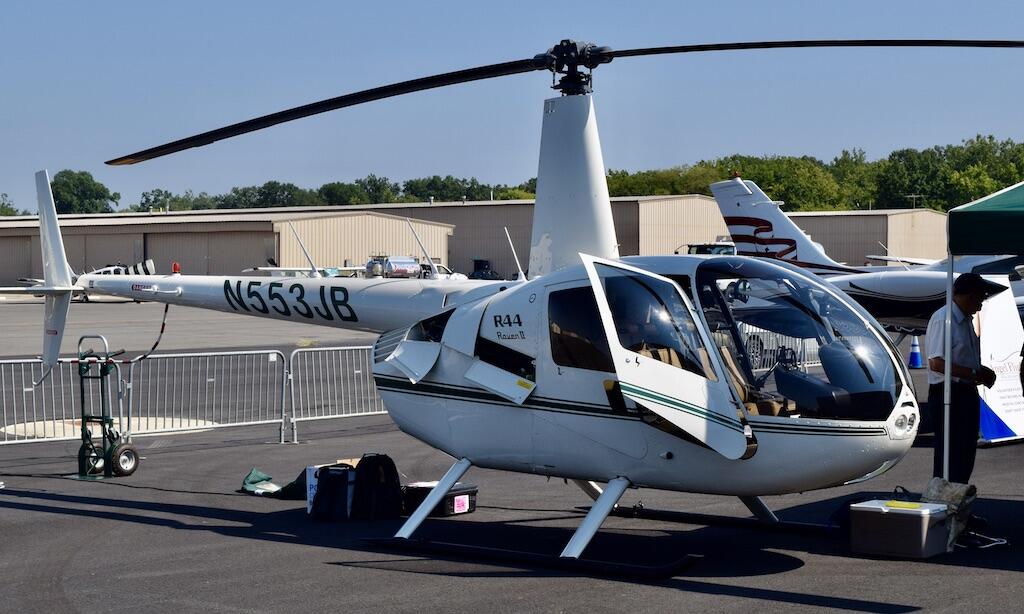 Robinson R44