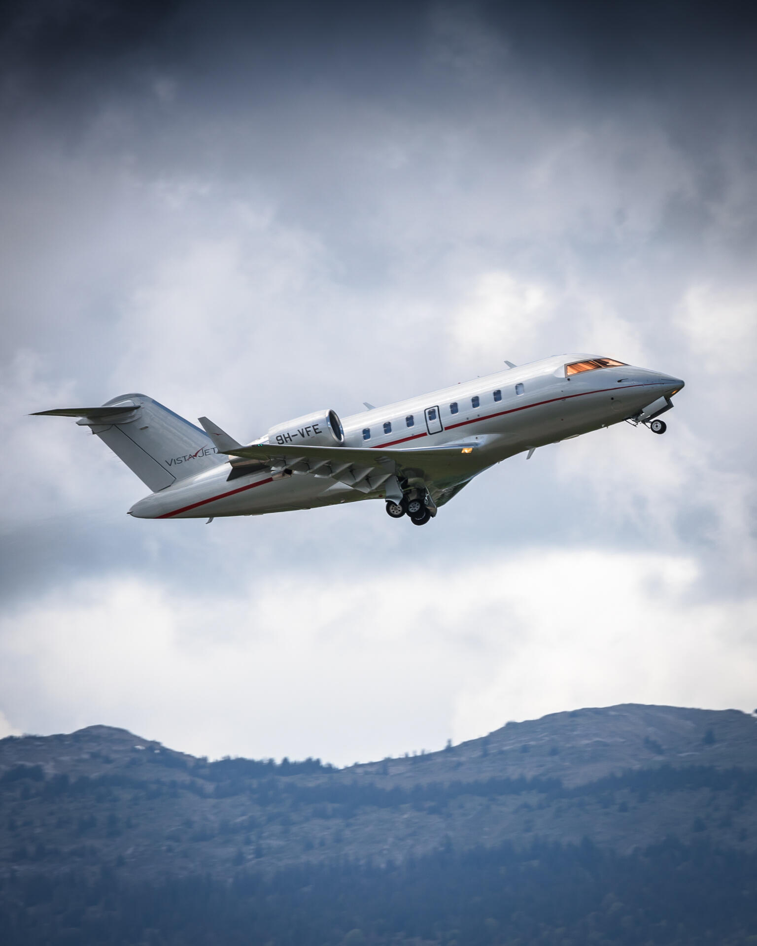 VistaJet Bombardier Challenger 605
