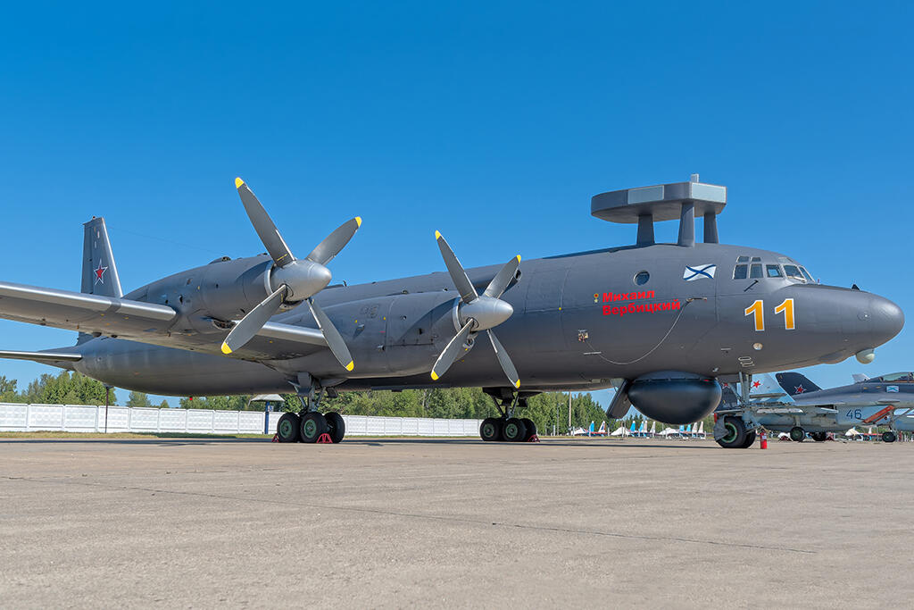 Ilyushin Il-38 aircraft