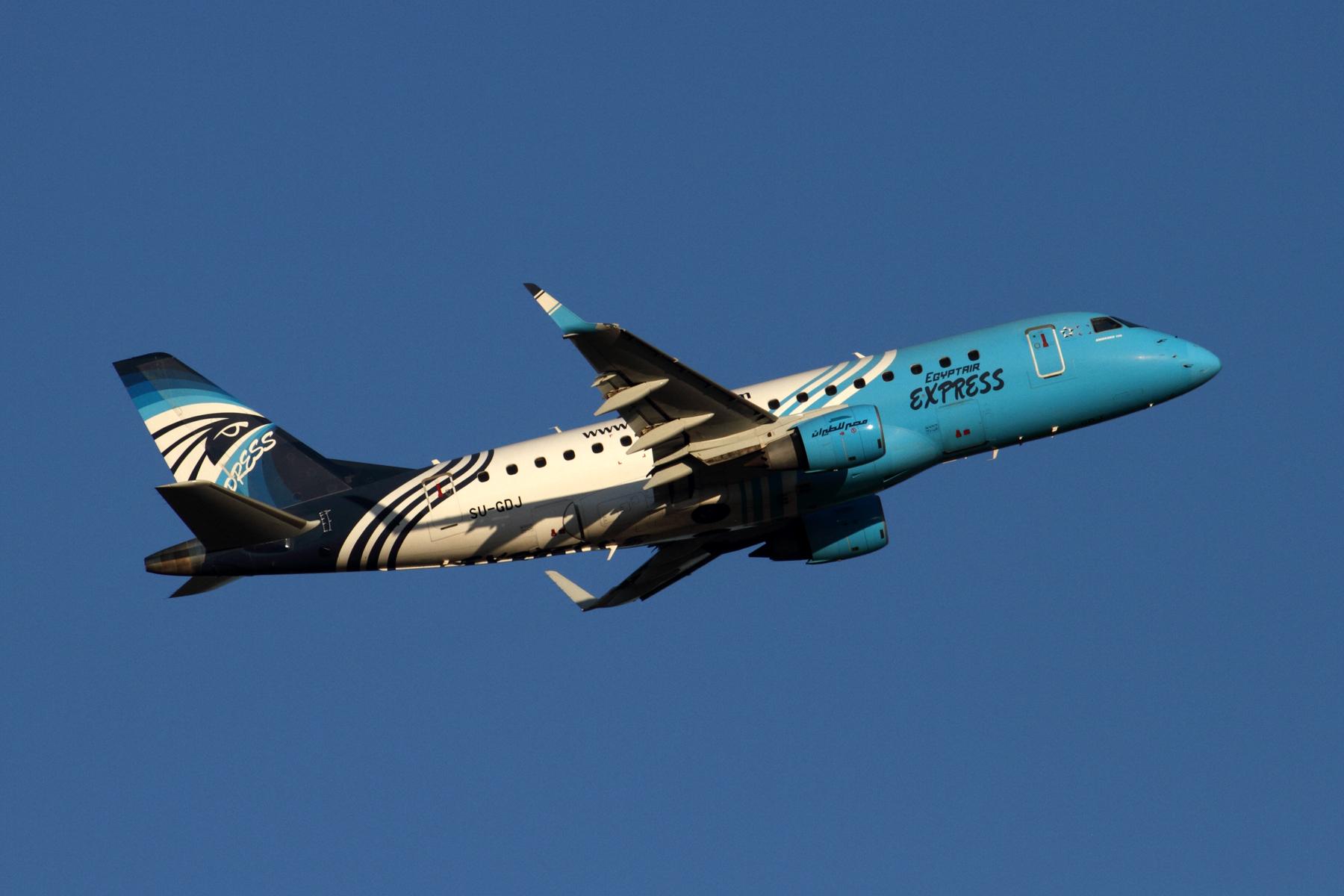 EgyptAir Express embraer 175