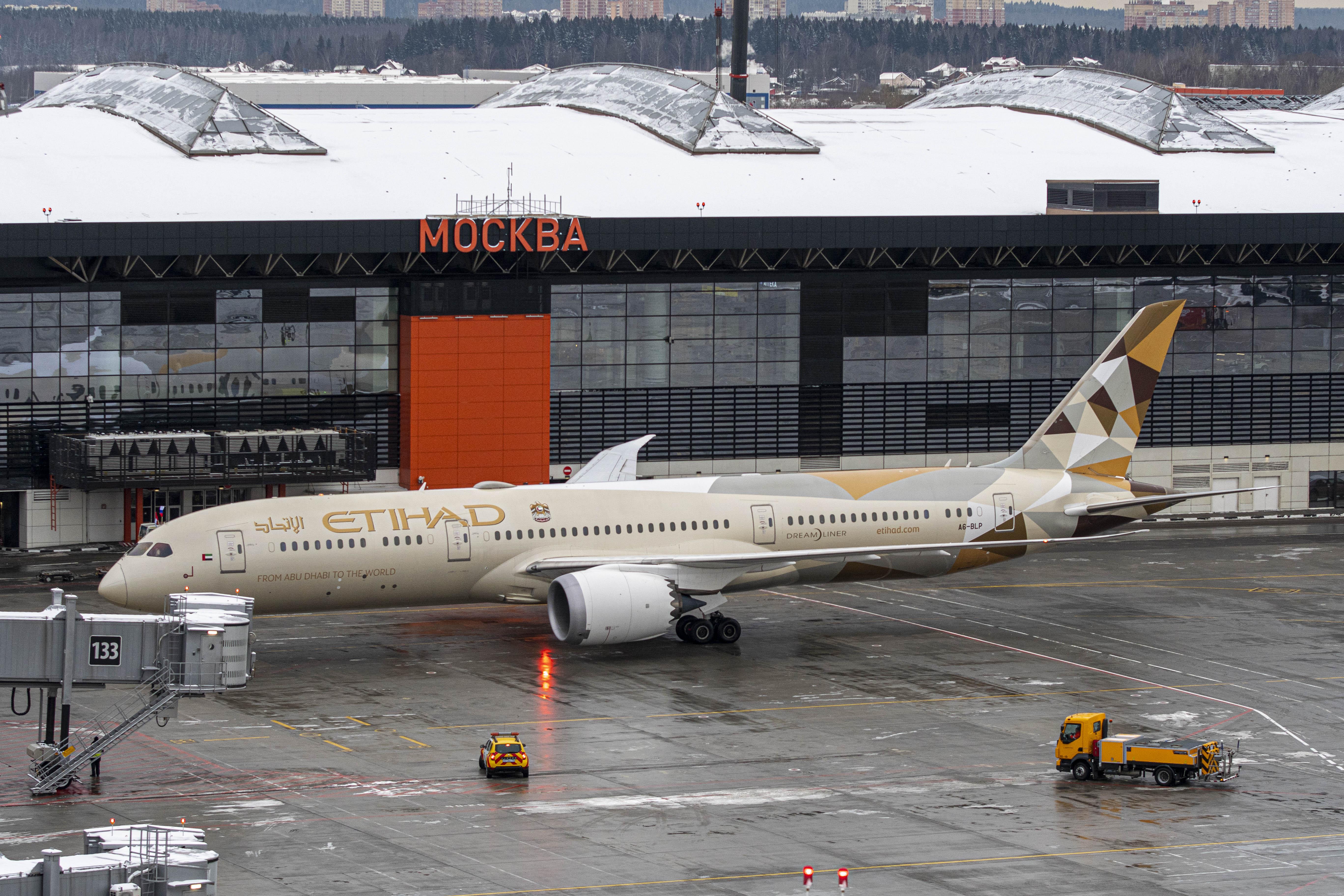 Etihad 787-9 at Moscow SVO airport