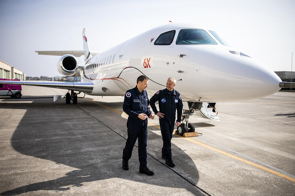 test pilots Bruno Ferry and Fabrice Valette, PW812D-Powered Falcon 6X