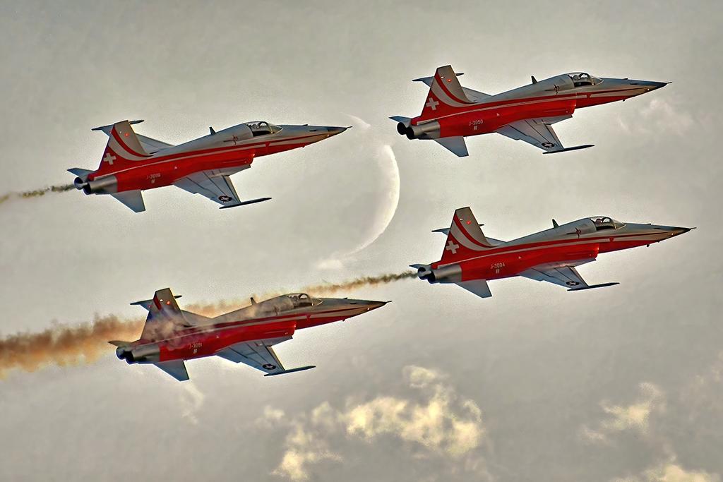 Swiss Air Force’s Patrouille Suisse aerobatic team