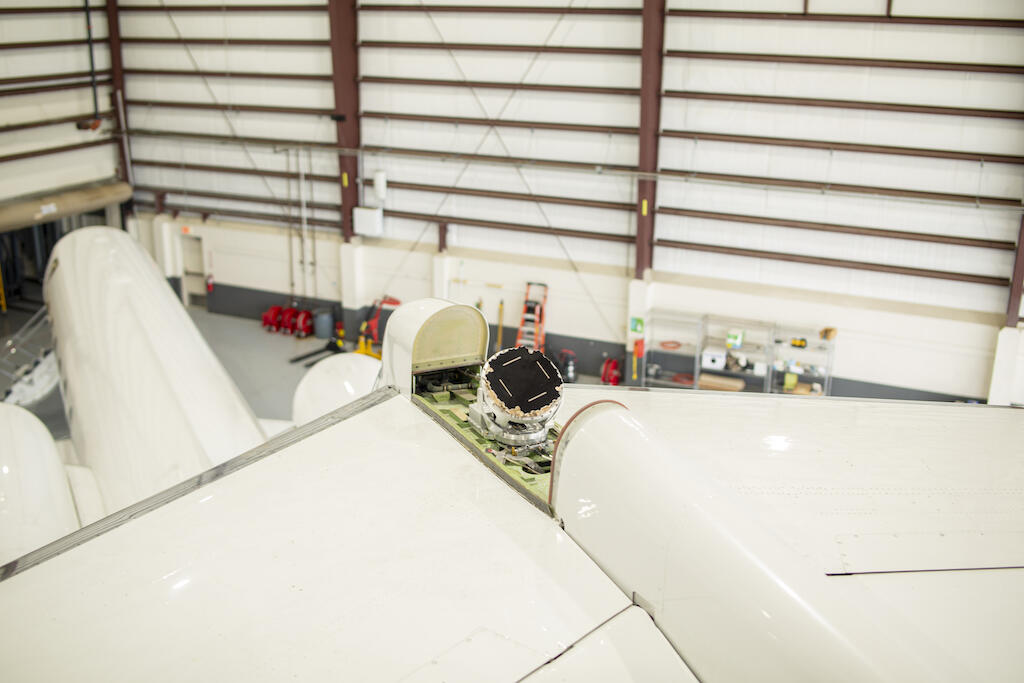 Plane Simple Antenna