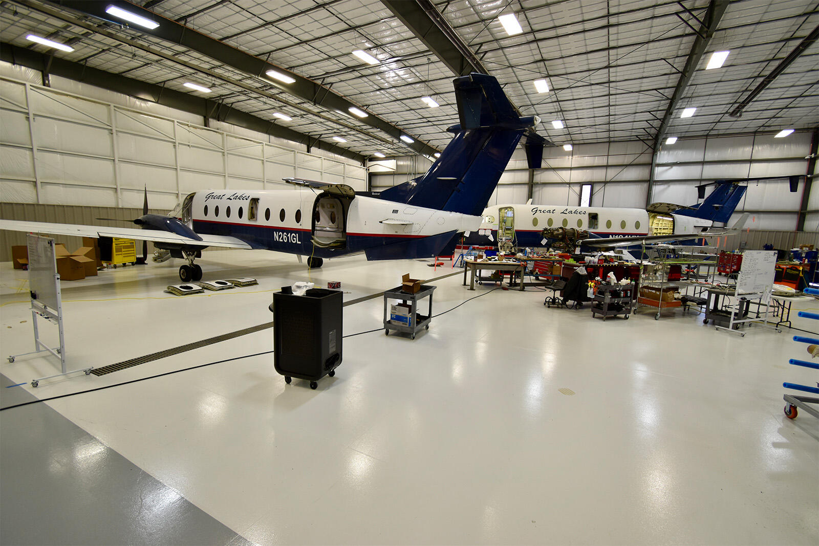  Beechcraft 1900D cargo conversion