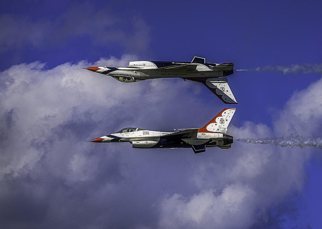 Thunderbirds F-16s