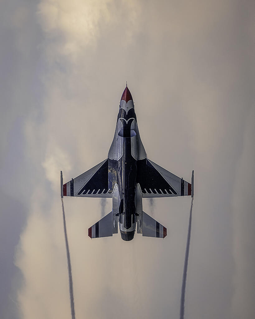 Thunderbirds F-16 No. 5