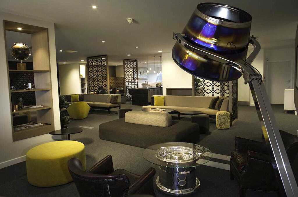 Farnborough Airport Terminal  Lounge