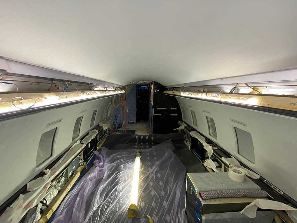 Challenger 850 with interior stripped