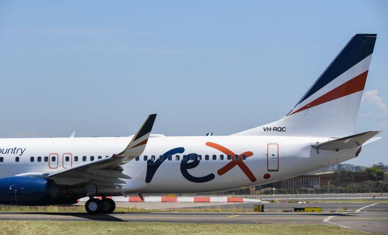 Rex Airlines 737-800