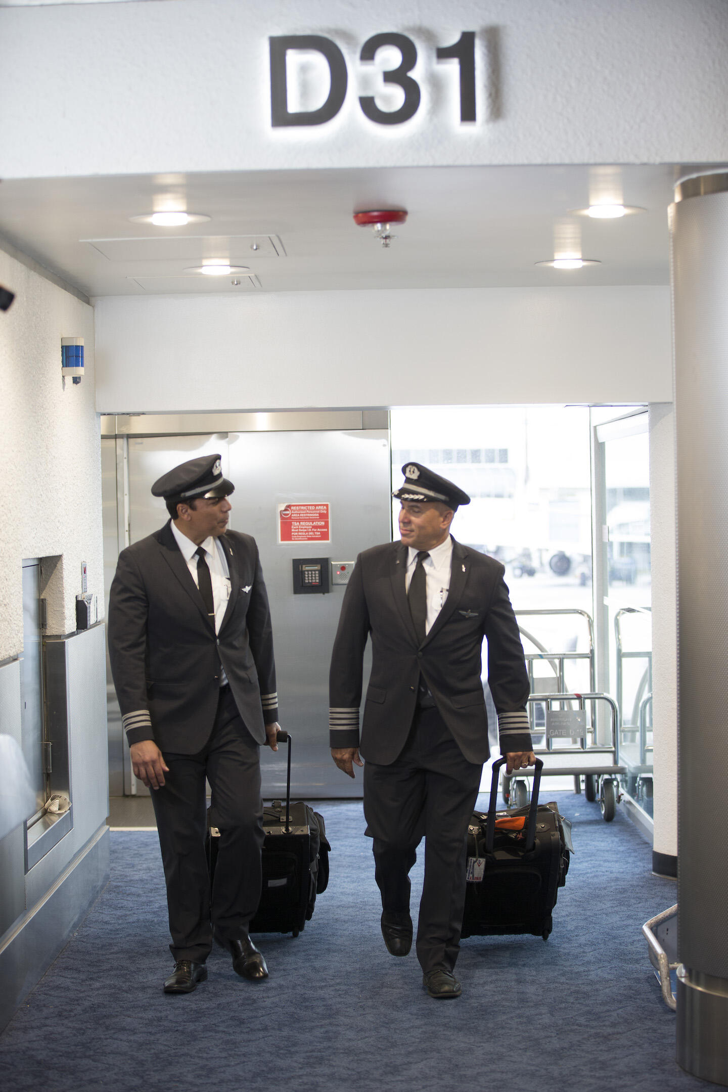 pilots exiting aircraft