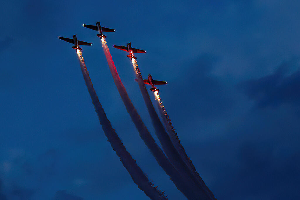 Aeroshell Aerobatic Team