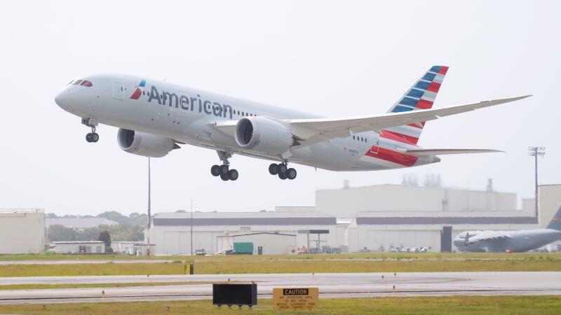 American Airlines 787-8