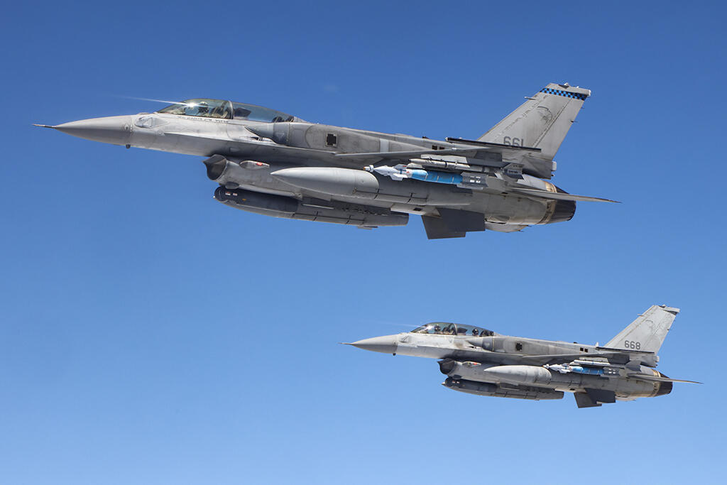 Republic of Singapore Air Force F-16D+ Block 52 fighters