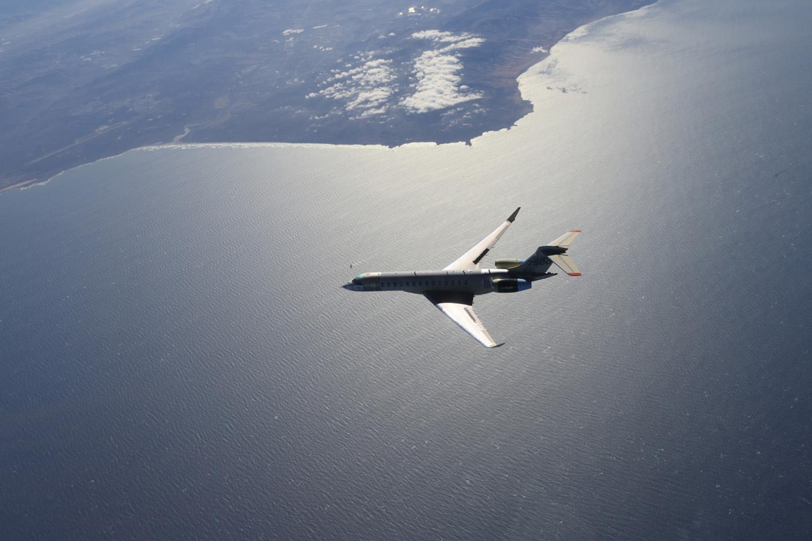 Bombardier Global on test flight