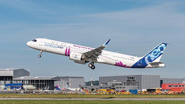 Airbus A321XLR at takeoff