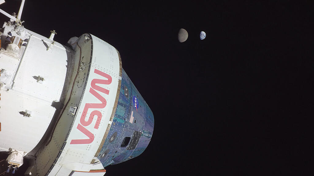 NASA’s Space Launch System uncrewed Orion capsule