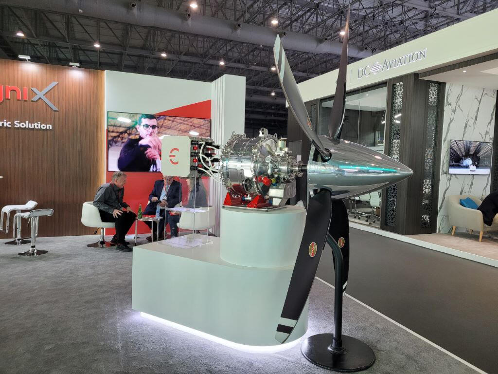 Magnix 650 800 hp engine exhibit in the hall at MEBAA