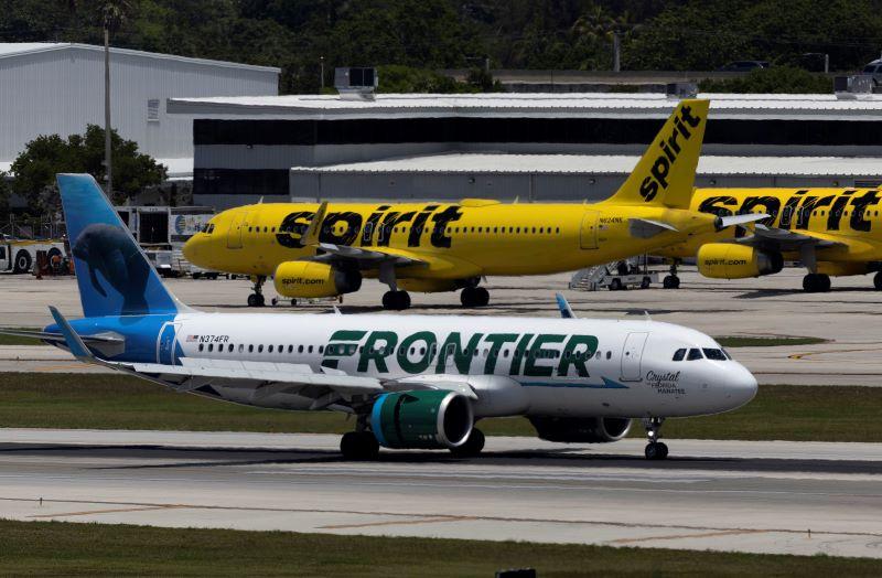 Spirit and Frontier airlines